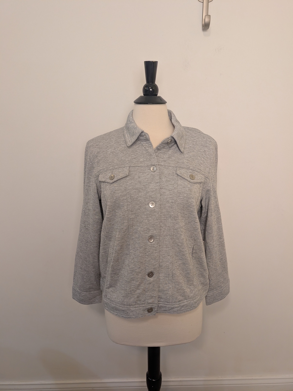 Alfred Dunner Light Gray And Metallic Silver Women's Button-Front Knit Jacket MP